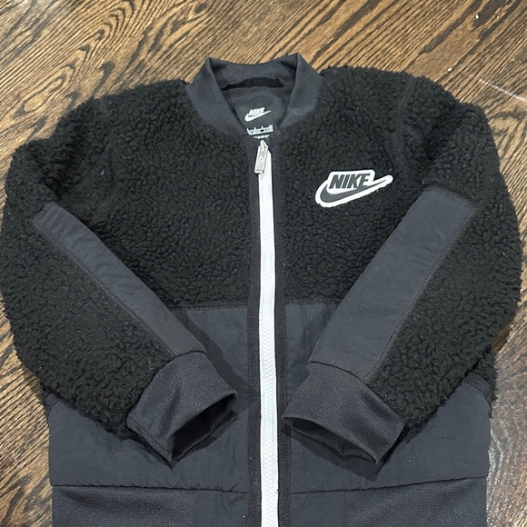 Nike Black Sherpa Jacket - Picture 2 of 4